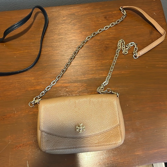 Tory Burch Handbags - Tory Burch small leather crossbody